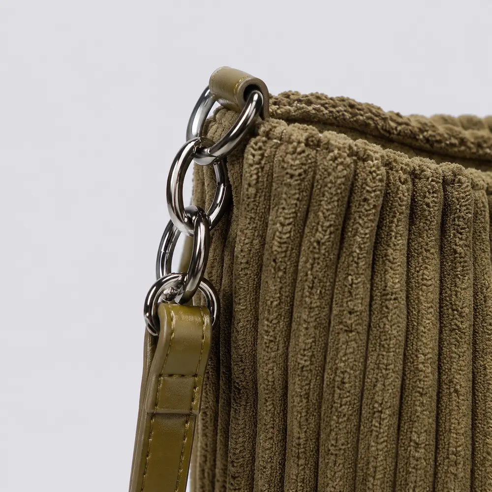 Sac cabas Kaki — Éva, détail des chaînes et attaches