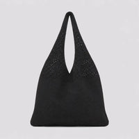Sac cabas Noir — Clara, vue de face sur fond studio