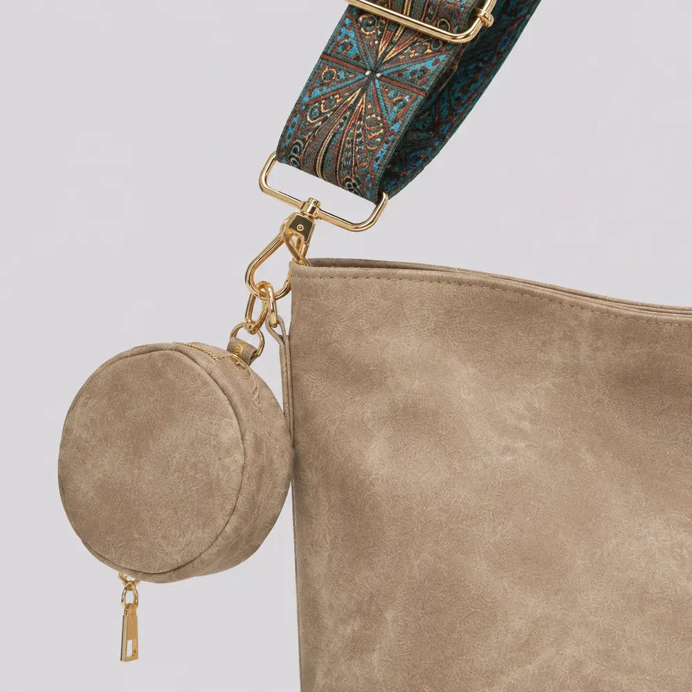 Sac Aliénor kaki, détail de la sangle tissée et du porte-monnaie rond
