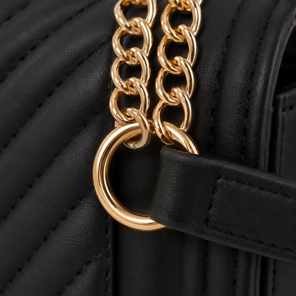Petit sac bandoulière Anaëlle Noir, détail de la chaîne dorée