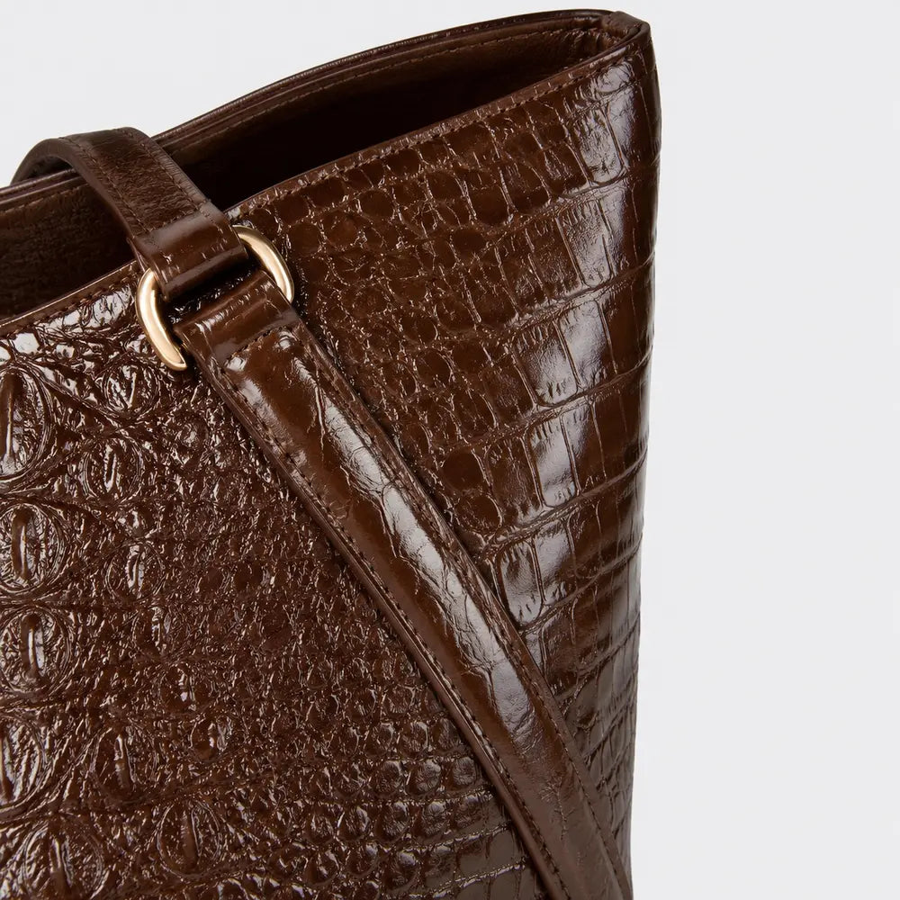 Sac à main Marron — Arielle, zoom sur la couture et l’attache d’anse