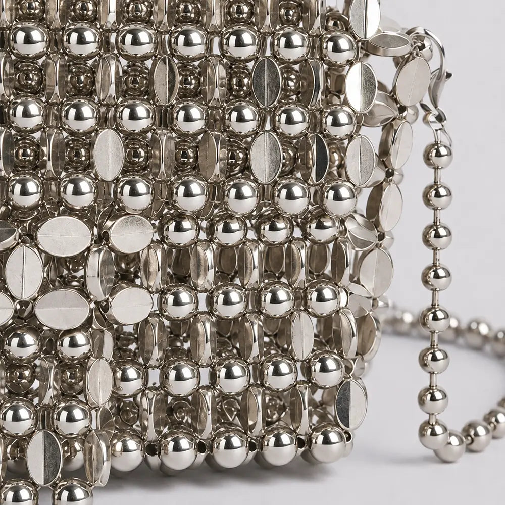 Sac de soirée Clélia, détail de la structure ajourée et de la chaîne