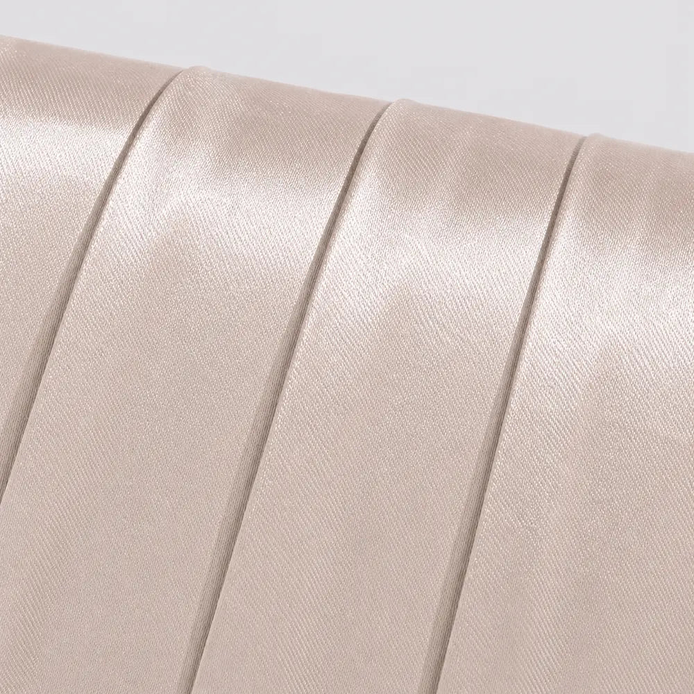 Pochette plissée — Clothilde Champagne, zoom matière