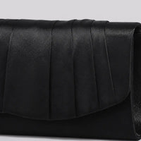 Pochette de soirée Clothilde noire, zoom sur la matière