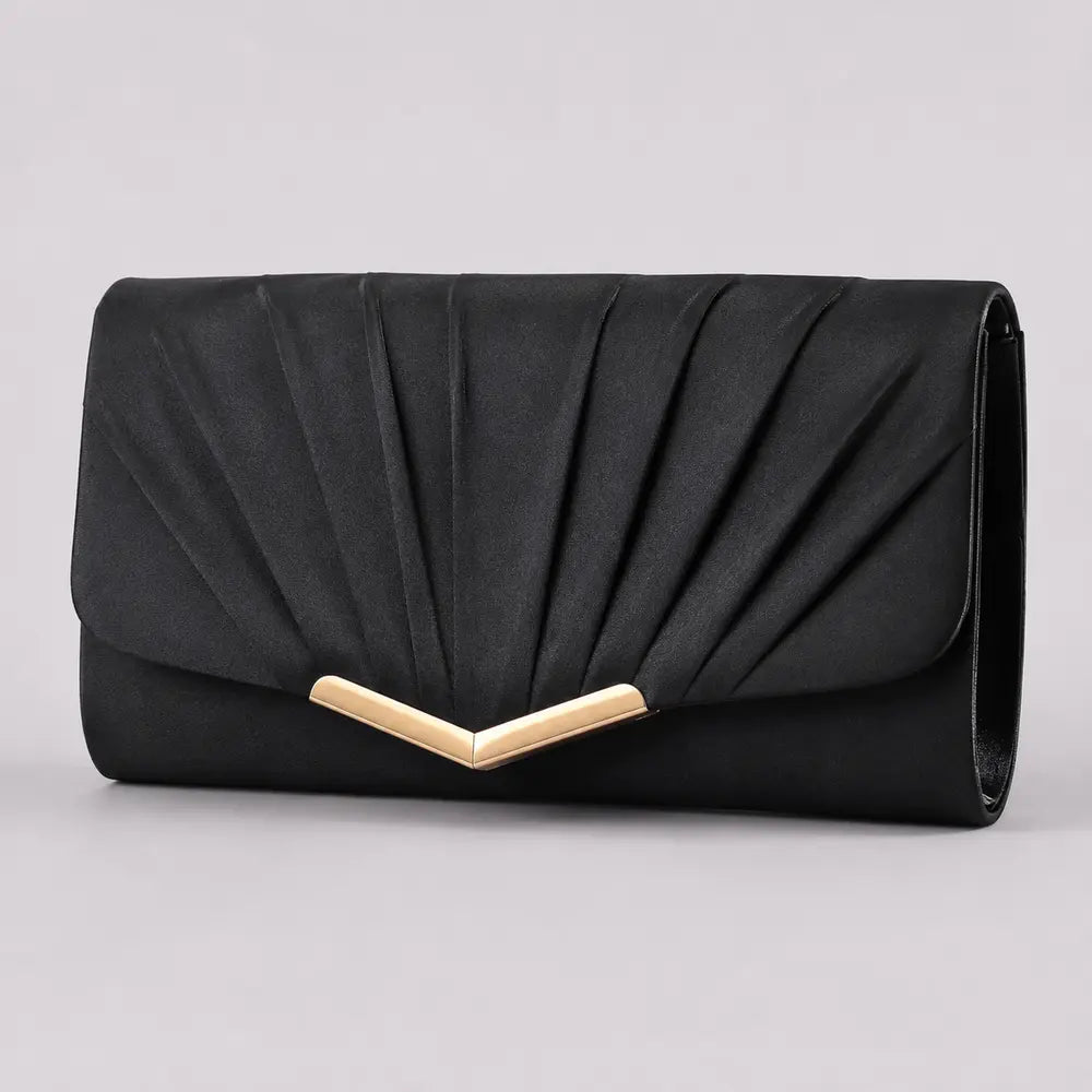 Pochette de soirée Clothilde noire, zoom sur le détail distinctif