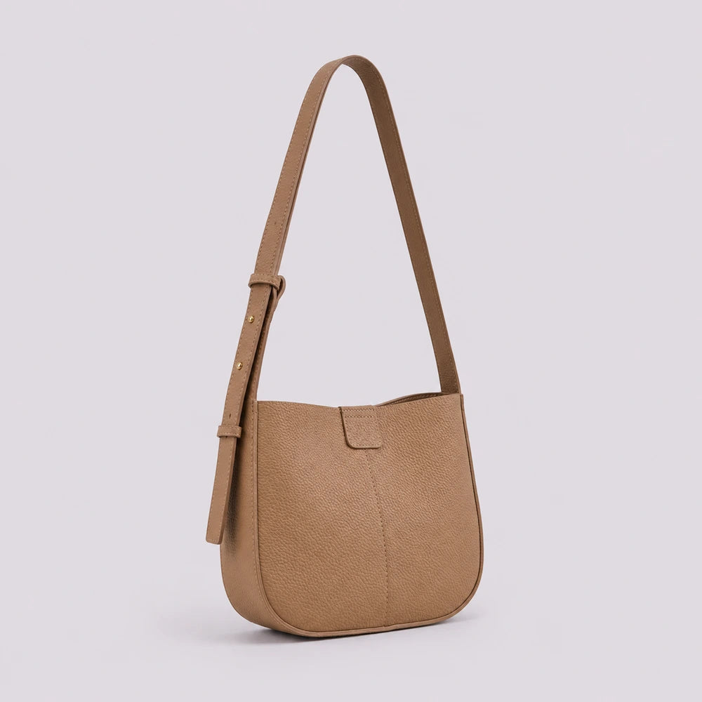 Sac bandoulière Camel — Aveline, vue trois-quarts — ENNA PARIS
