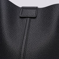Sac bandoulière Noir — Aveline, zoom matière — ENNA PARIS