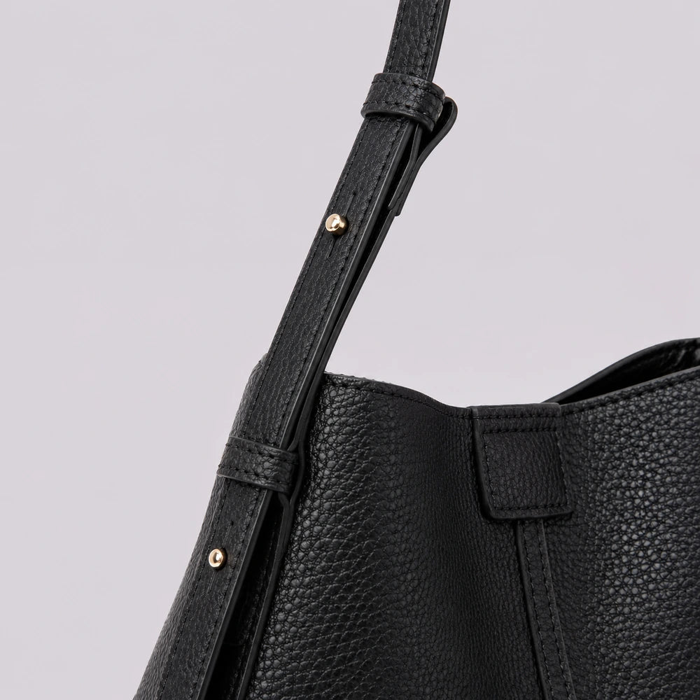 Sac bandoulière Noir — Aveline, zoom détail — ENNA PARIS