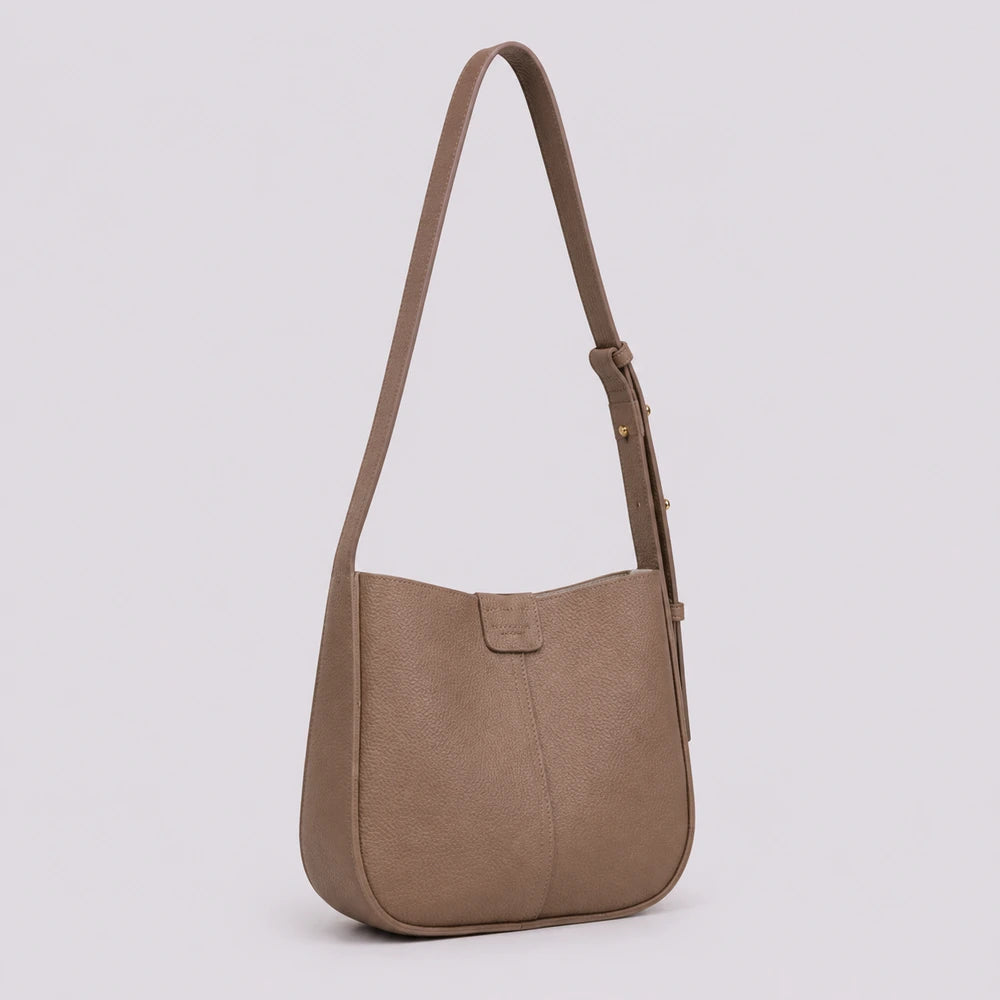 Sac bandoulière Taupe — Aveline, vue de profil — ENNA PARIS