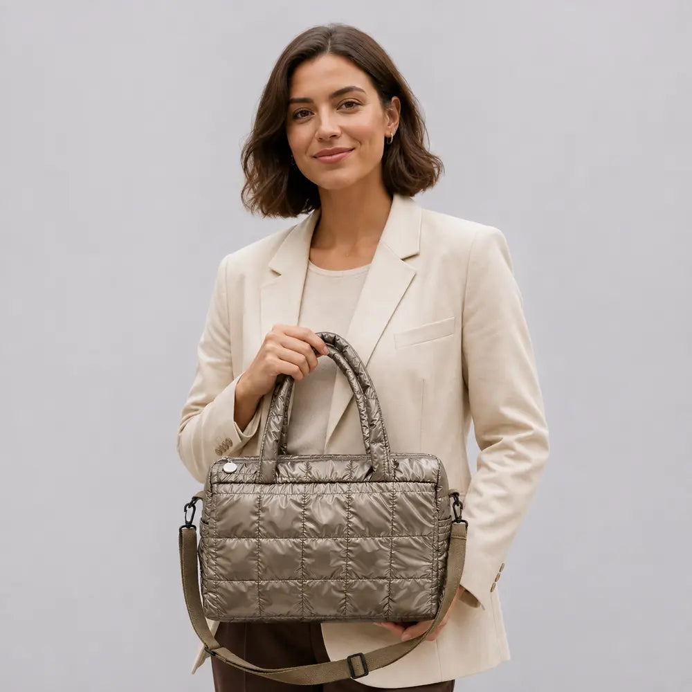 Sac cabas Eulalie champagne, porté studio buste