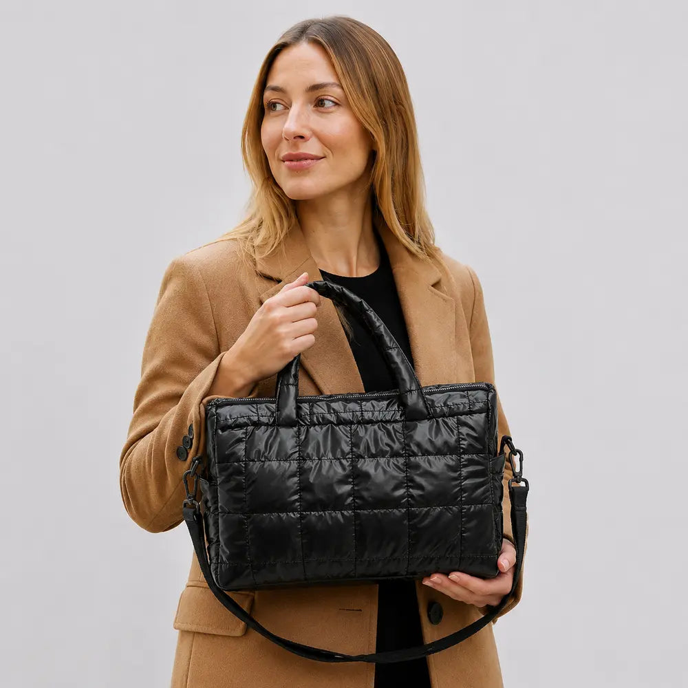 Sac cabas Eulalie noir, porté studio buste
