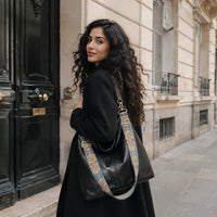Sac à main Noir — Margaux, porté lifestyle à Paris