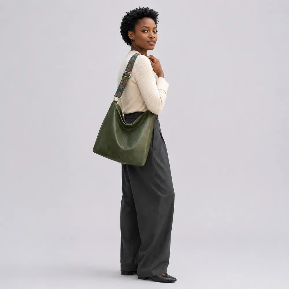 Sac à main Vert kaki — Margaux, porté en studio, plein pied