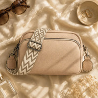 Petit sac à main Beige — Mylène, flatlay éditorial ENNA