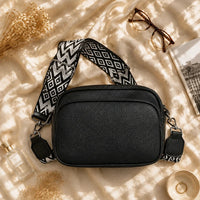 Petit sac à main Noir — Mylène, flatlay éditorial ENNA