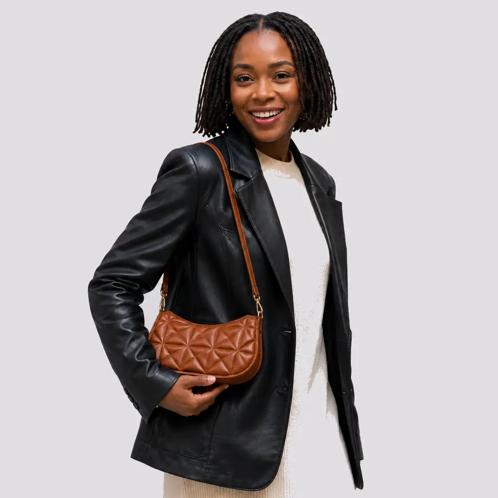 Petit sac à main Marron — Mélusine, porté studio buste
