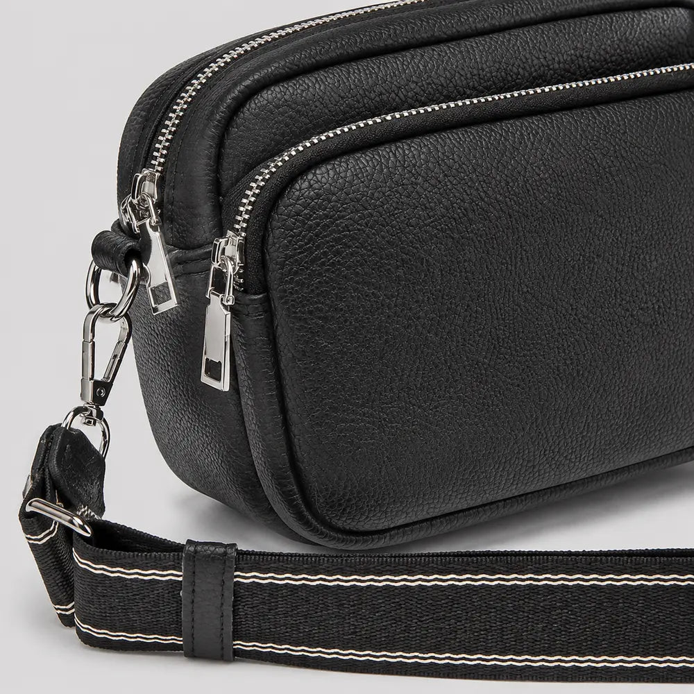 Petit sac à main noir Hermine, zoom sur la matière et les coutures