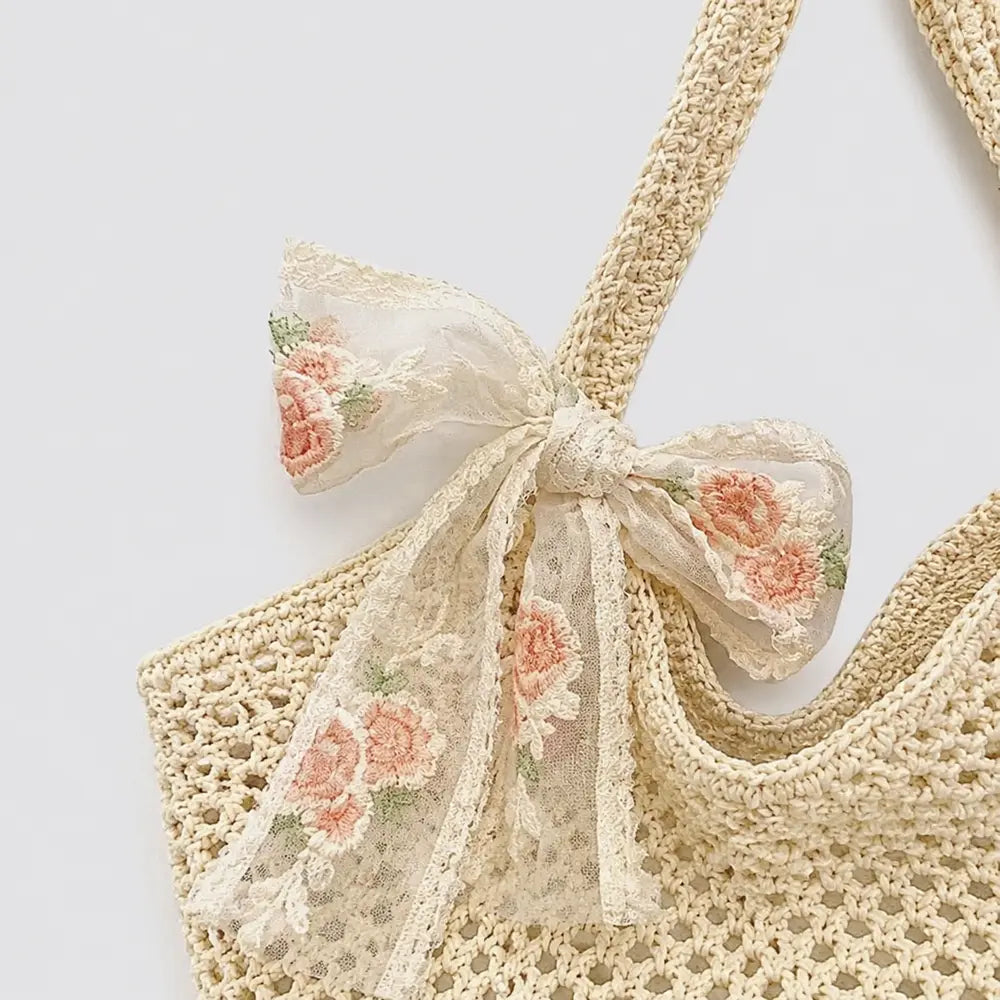 Sac cabas Séraphine beige, détail du nœud fleuri